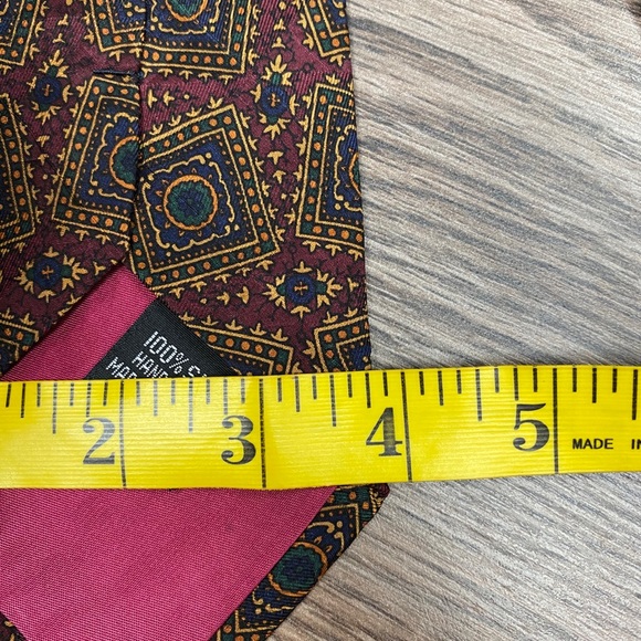Disney Store Maroon & Tan Pattern Silk Tie - Picture 4 of 4